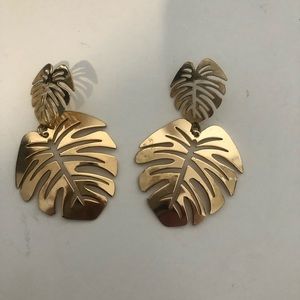 GOLD MONSTERA LEAF EARRINGS